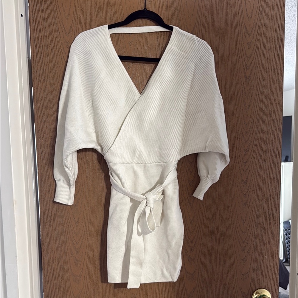 Forever 21 Cream Long Sleeve Dress